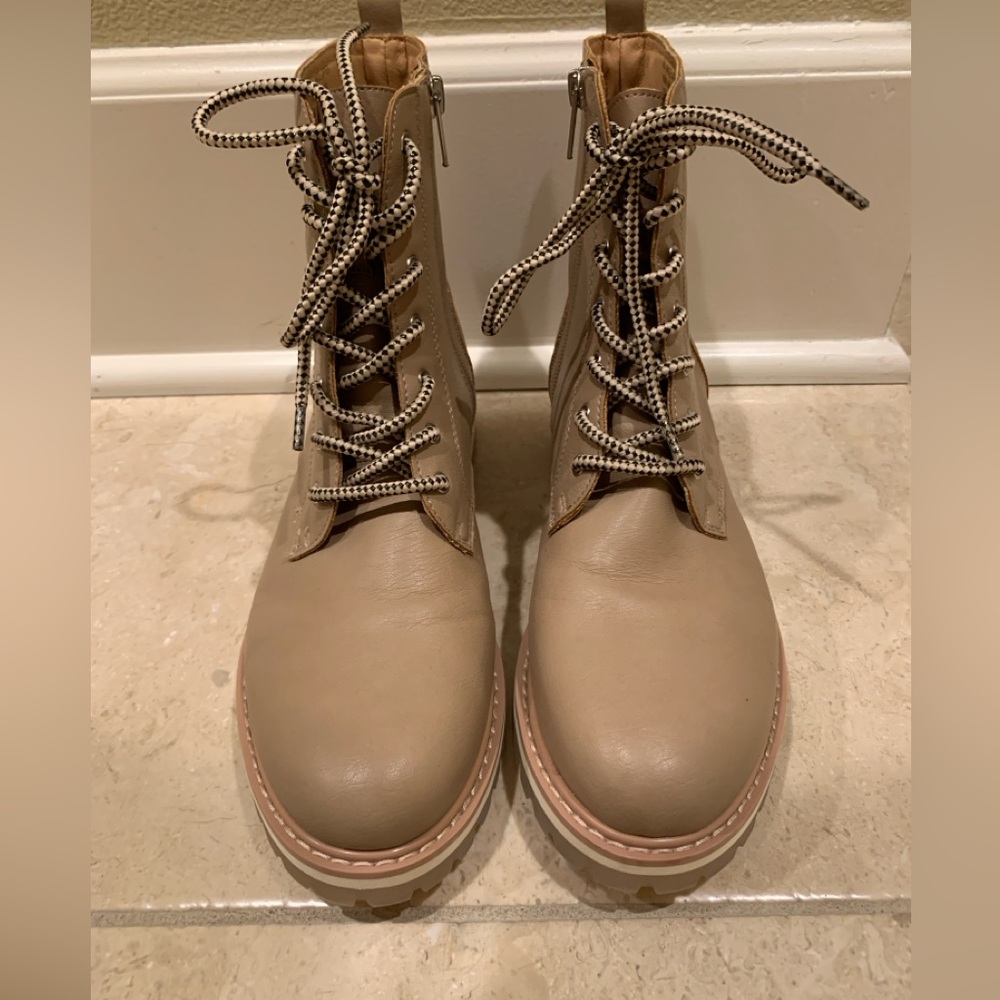OASIS SOCIETY Women's Tan Lace-Up Ankle Combat Boots Vegan Leather Size 9